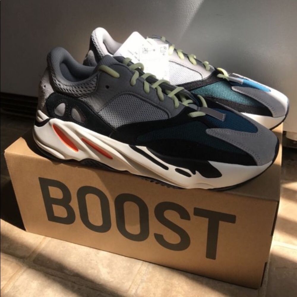 Yeezy 700 wave runner